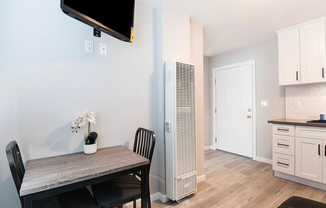 Studio, 1 bath, 138 sqft, $1,595