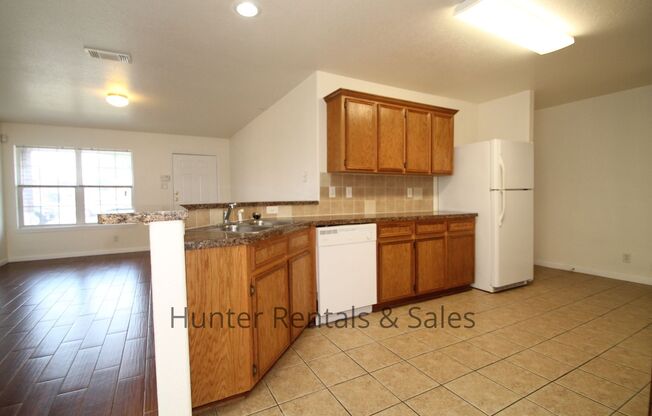 3 beds, 2 baths, $1,195