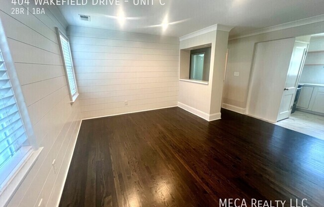 404 WAKEFIELD DR