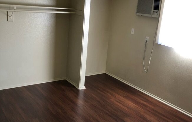 4 beds, 2 baths, 1,100 sqft, $3,695, Unit 1240-12