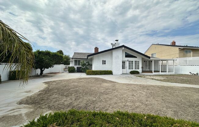 Newly Remodeled | 4 Bedrooms (2 Masters) | 4 Bathrooms | Indoor BBQ