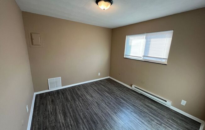 2 beds, 1 bath, 673 sqft, $725, Unit Unit 5