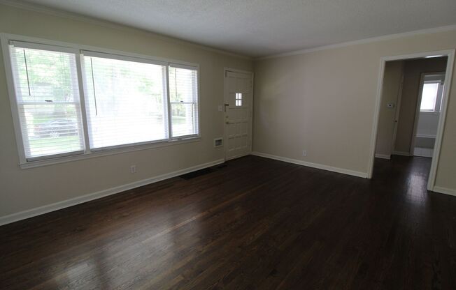 2 Bedroom 1 Bath Home in Mission Kansas