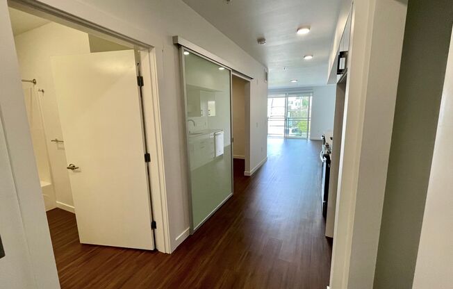1 bed, 1 bath, 585 sqft, $2,275, Unit 617