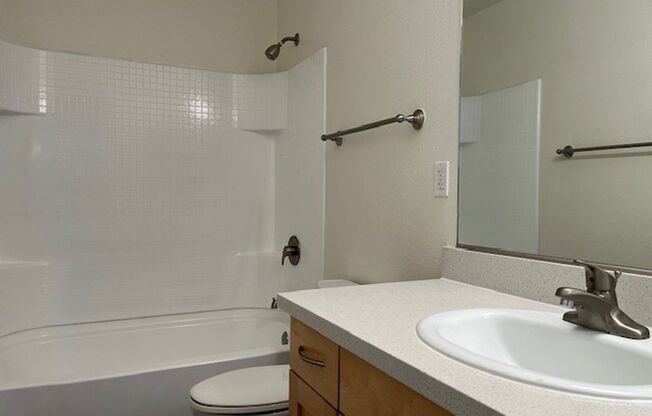 2 beds, 1 bath, 760 sqft, $2,575, Unit 5102