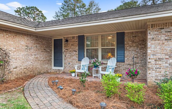 Gorgeous 4 Bedroom in Rocky Bayou Country Club Estates!!