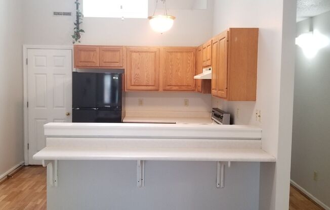 4 beds, 2 baths, 861 sqft, $1,400, Unit #3