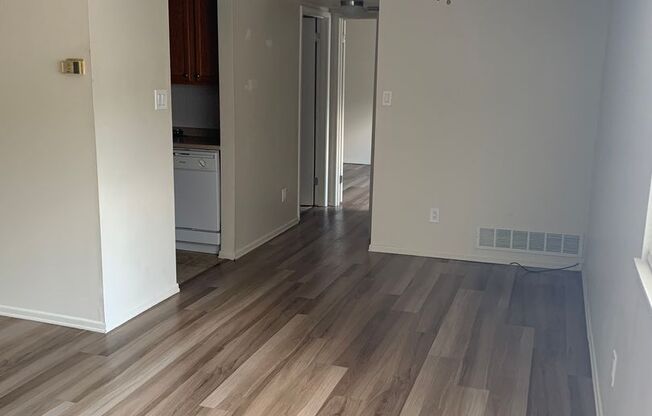 1 bed, 1 bath, 690 sqft, $1,125, Unit 1250 Highfield Ct. #201