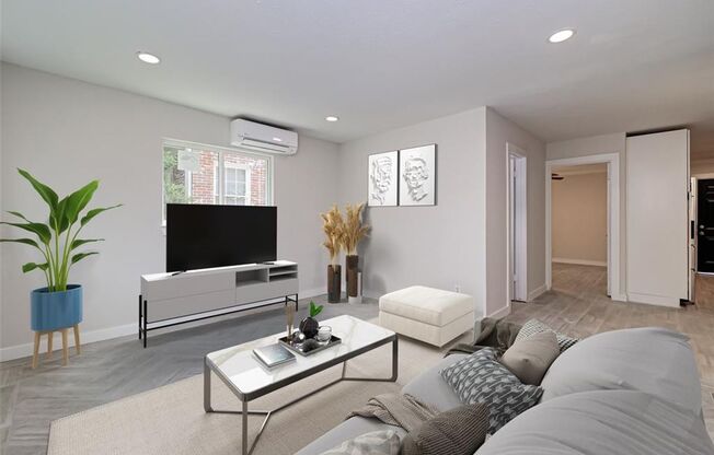 1747 Wroxton Court