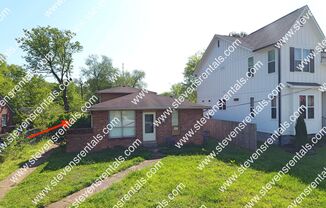 928 30 AVE N