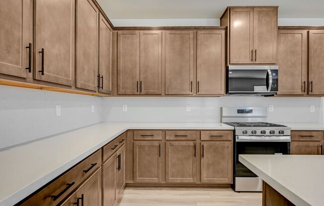 3 beds, 2.5 baths, $2,695