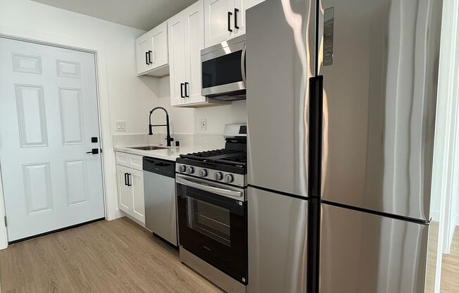 4513 - 4523 Cleveland Ave