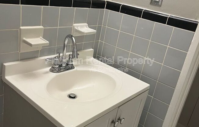 1 bed, 1 bath, 550 sqft, $1,000, Unit 6