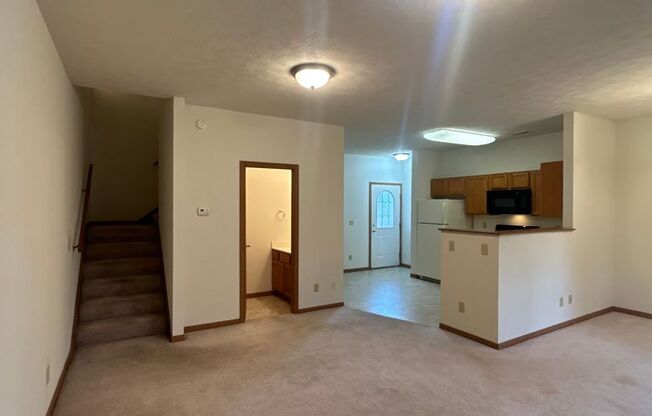 3 Bedroom Townhome - Short & Long Term Lease Options Available!