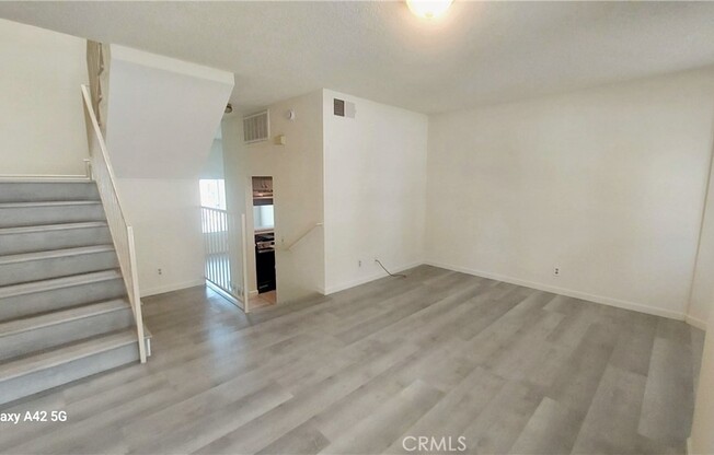 4904 ITHACA AVE