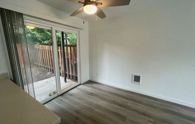 3 beds, 1 bath, 990 sqft, $1,755, Unit 60