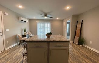 1 bed, 1 bath, $995, Unit 200 Bellbrook Ln  - Unit 6