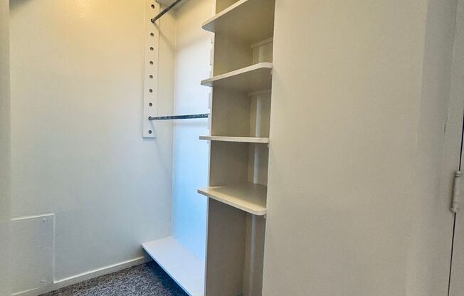 Studio, 1 bath, 241 sqft, $1,250, Unit 410