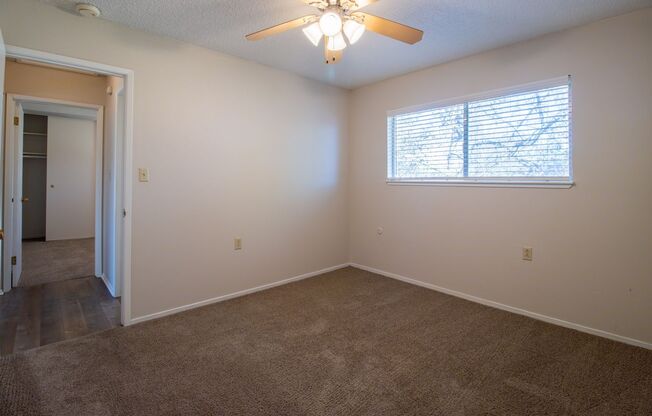 2 beds, 1 bath, 850 sqft, $1,695, Unit 4554