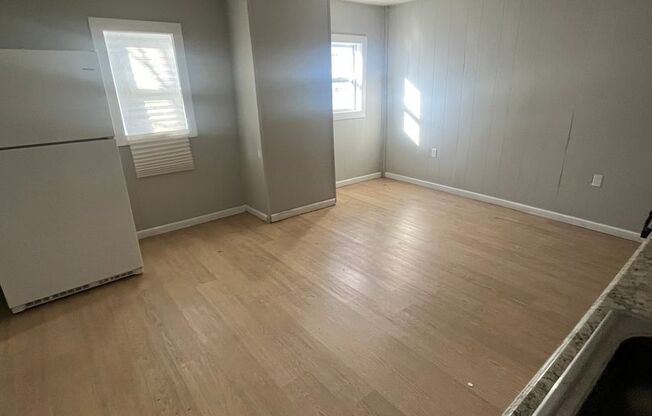 1 bed, 1 bath, 800 sqft, $950, Unit 1