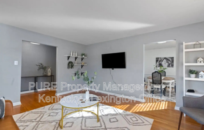 2104 TAMARACK DR