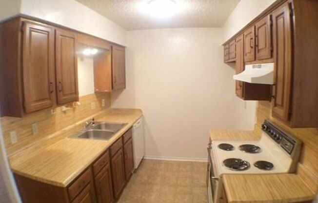 3 Bed 2 Bath Two Story Duplex in Duncanville!