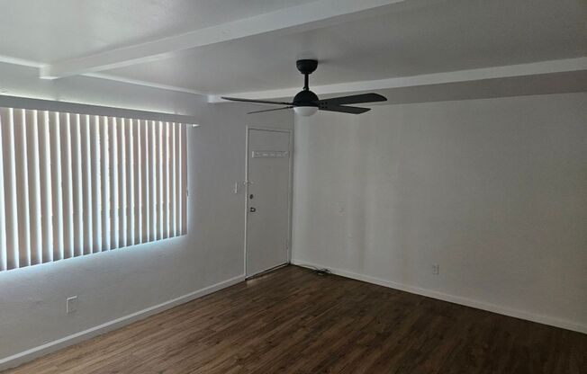 **.4210-4216 Division Street