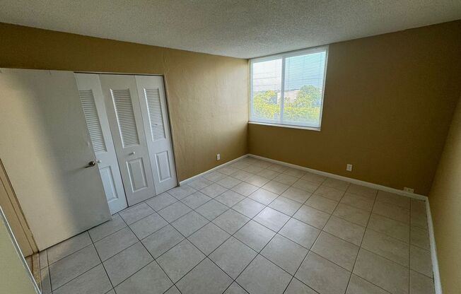 3 beds, 2 baths, $2,600, Unit Bech Sunshine LLC B802