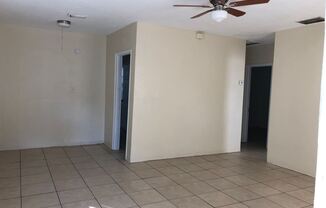 808 NW 15 TER