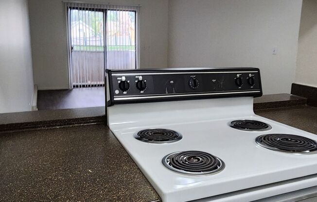 1 bed, 1 bath, 700 sqft, $995, Unit 07A