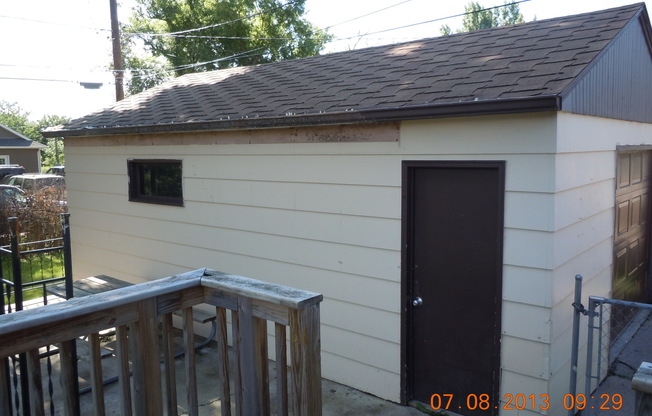 3 beds, 2 baths, $1,495