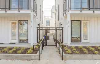 1 bed, 1 bath, 412 sqft, $1,430, Unit 210