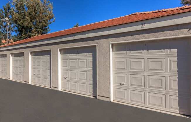 Sagecliff Apartments Garages