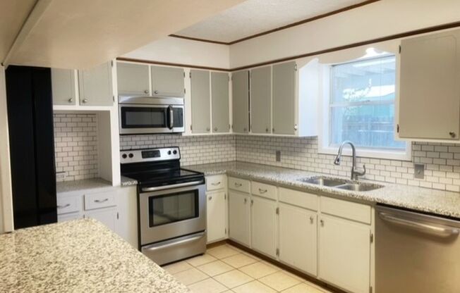 103 Cynthia Dr, Kerrville