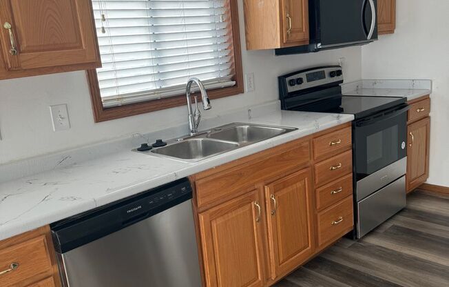 Boulder Ridge Apartments and Townhomes