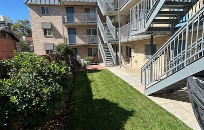 Spartan Court Apartments