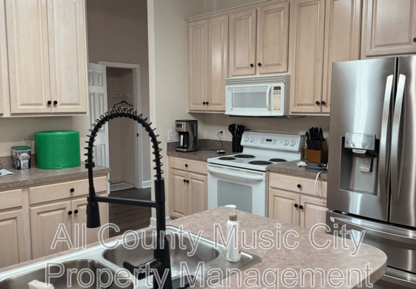 5108 VINEYARD PT