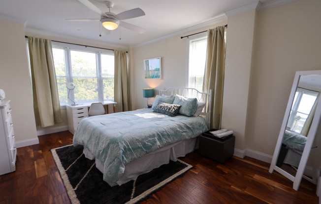 2 beds, 2 baths, 1,000 sqft, $7,500, Unit 9