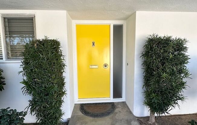 4+2 Mid Century Modern Home - New Appliances, 2 Car Garage, Fireplace, Spacious Living Space, Covered Patio