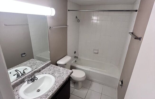2 beds, 1 bath, 948 sqft, $1,199, Unit 182