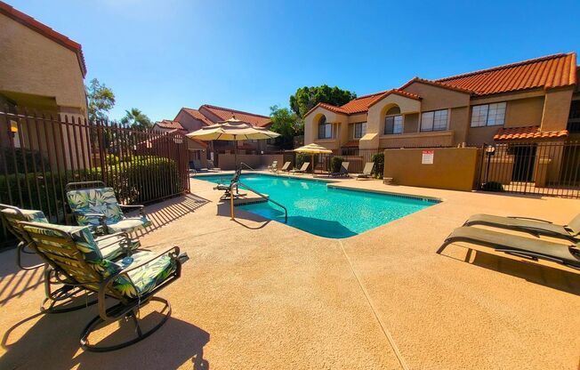 TEMPE CONDO WITH SPLIT BEDROOMS!