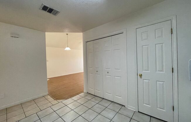 3 beds, 2 baths, 1,195 sqft, $1,325