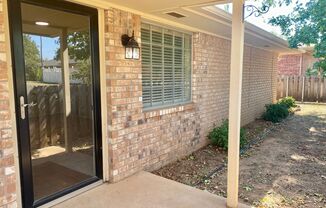 2 beds, 1 bath, $1,395