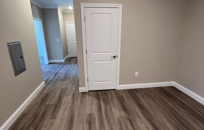 2 beds, 1 bath, 950 sqft, $1,000, Unit 114