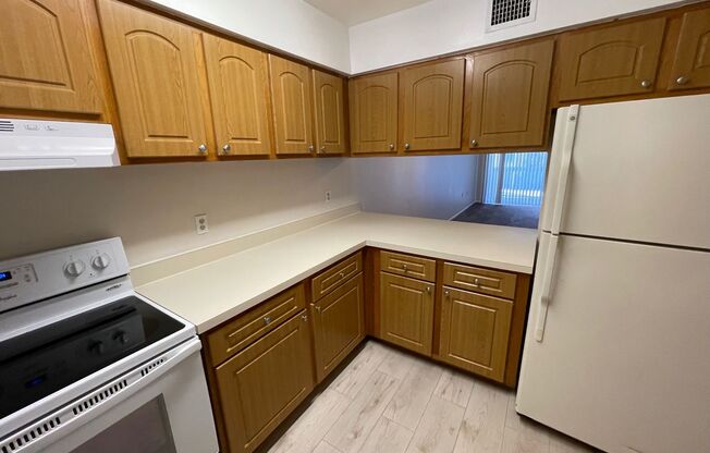 Large 2 Bedroom, 1 1/2 Bathroom Condo Available Immediately!