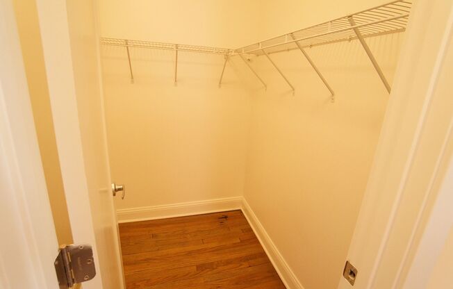 1 bed, 1 bath, 603 sqft, $2,195, Unit 2639-1W