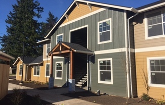 690 SE 5 AVE