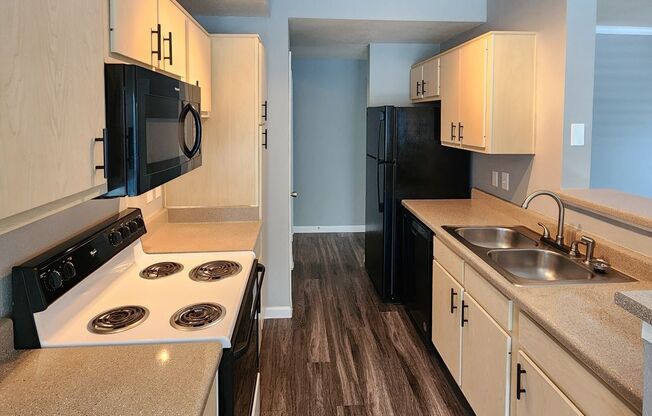1 bed, 1 bath, 802 sqft, $1,525, Unit 502-u