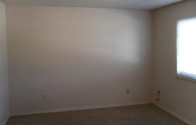 CONDO READY FOR MOVE IN!