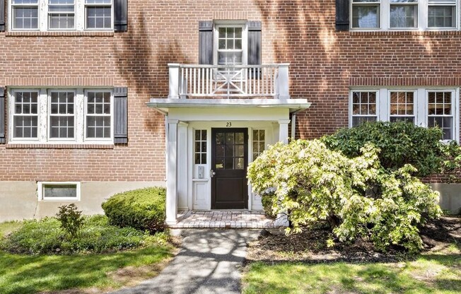 23 HAMMOND POND PKWY